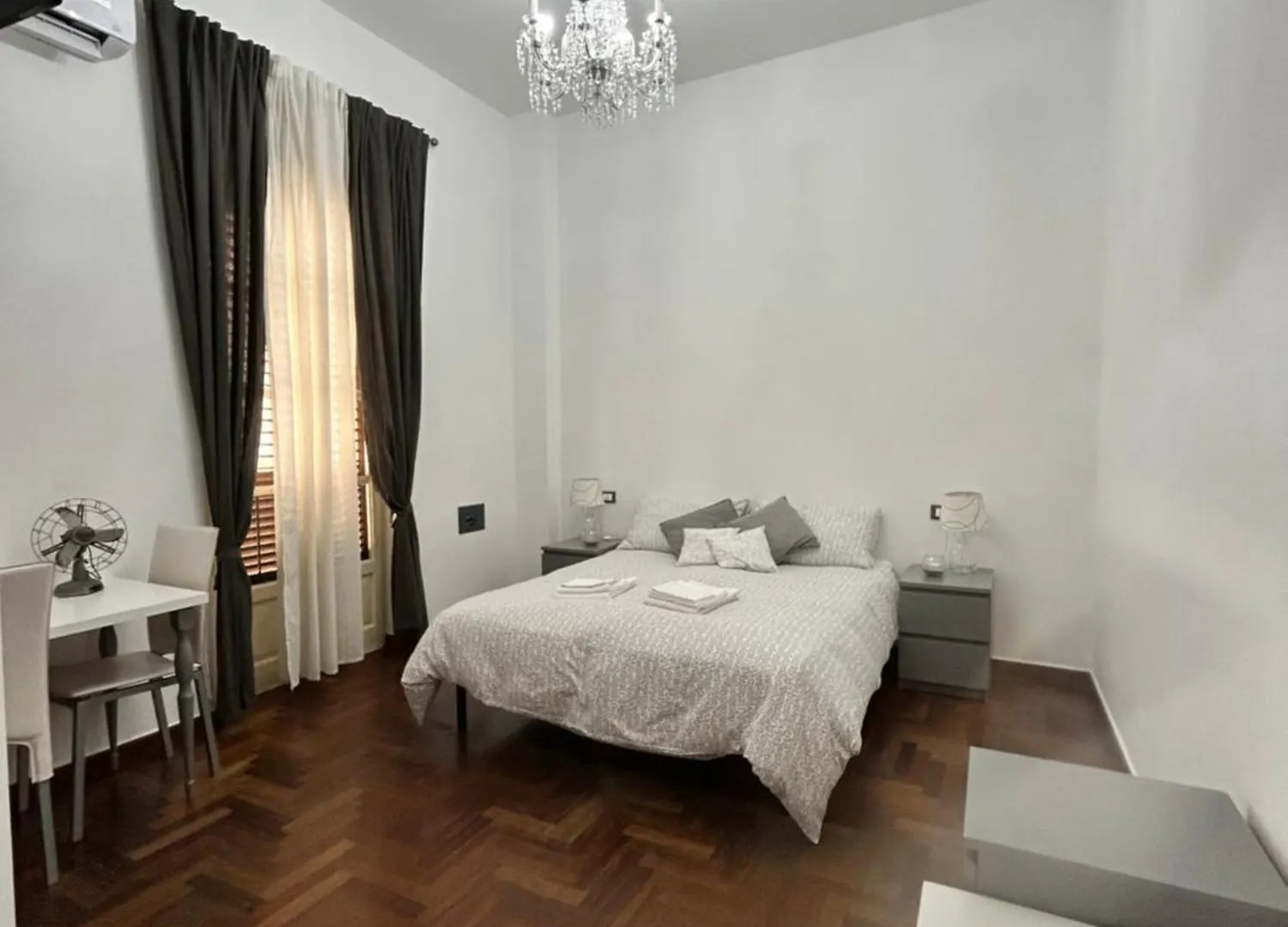 B&B Paolo E Mariella Palermo 2*,  Italien